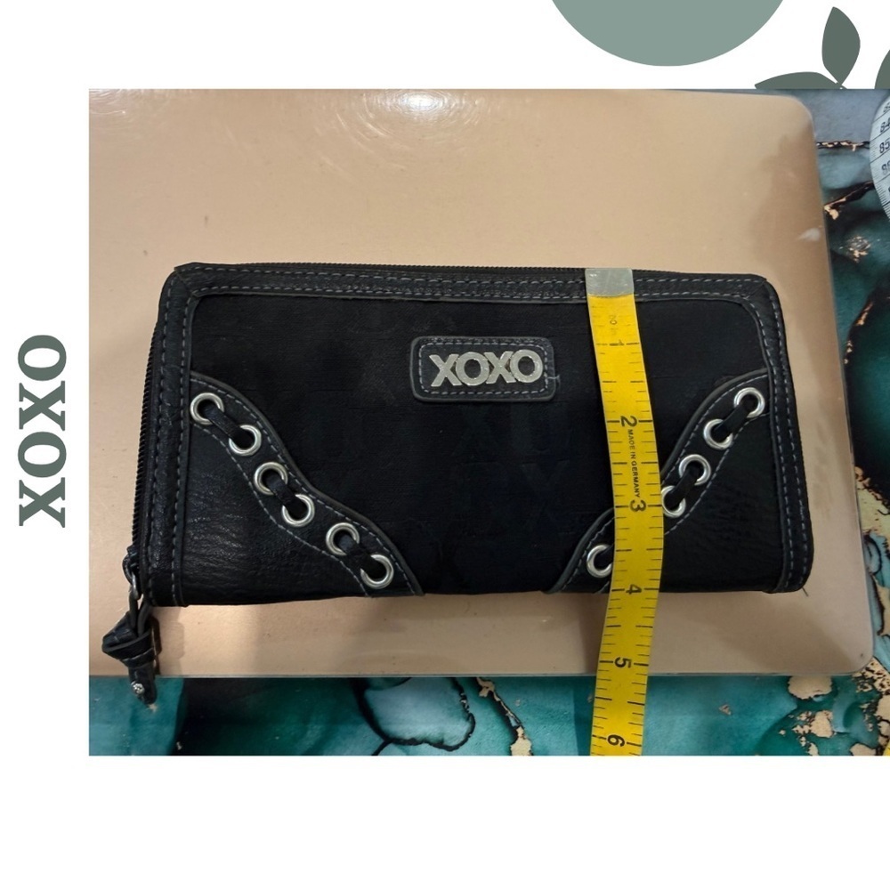 XOXO Black Zip-Around Wallet – Grommet Detail, Multi-Card Slots - Picture 5 of 5